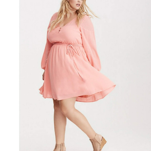 torrid Dresses & Skirts - Torrid Skater Dress Embroidered Size 2X